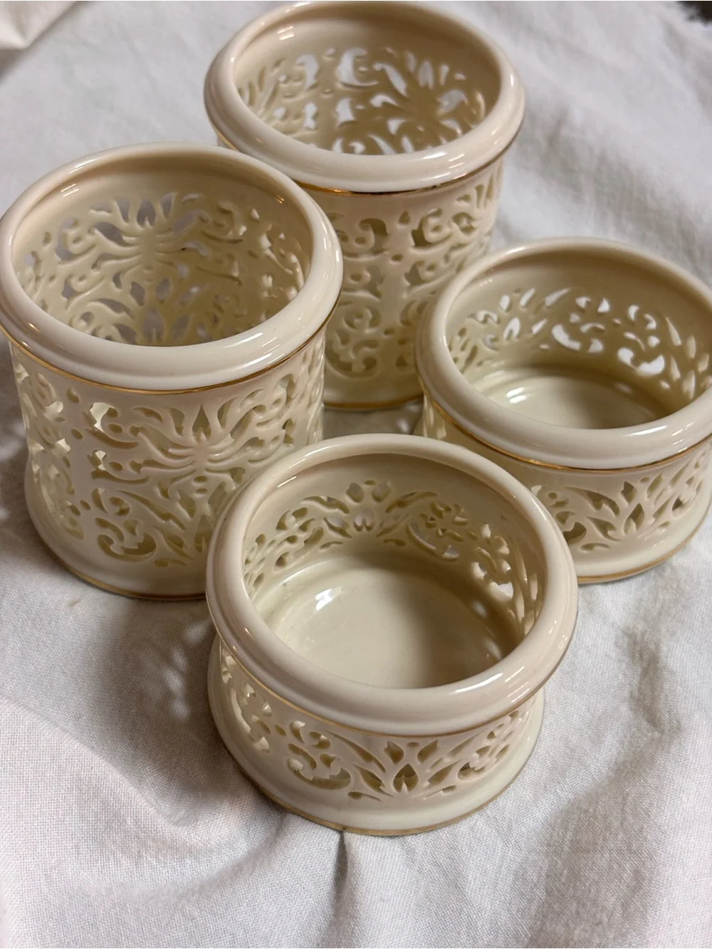 4 Lenox illuminates ivory pierced porcelain Filigree Votive Candle Holders